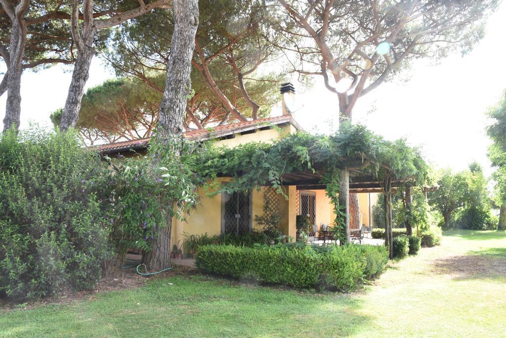 Casa Vacanze Vigna Di Valle Bracciano  Zimmer foto