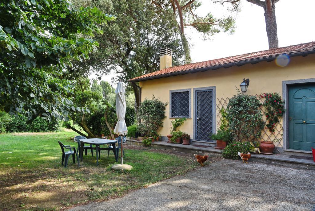 Casa Vacanze Vigna Di Valle Bracciano  Zimmer foto